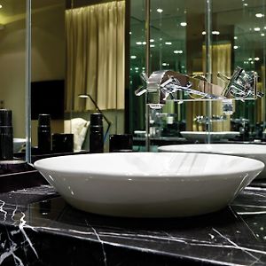 Superior King Suite