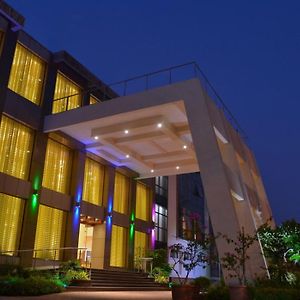 Club Emerald