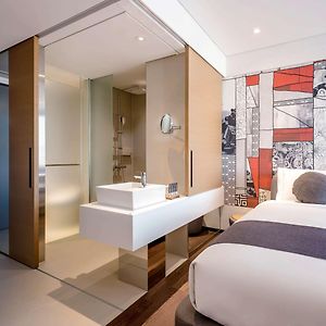 Executive Queen Room