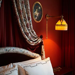 Grand Deluxe King Room