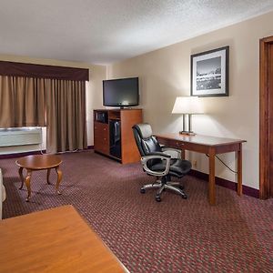Queen Suite