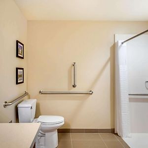 Queen Room Mobility accessible