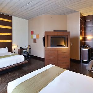 Queen Room Two Queen Beds