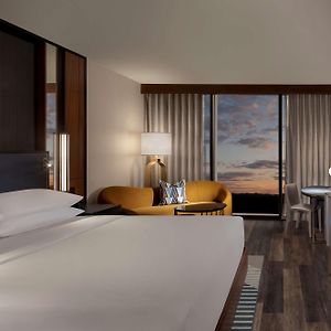 Upper Floors King Room