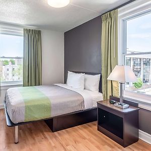Queen Suite