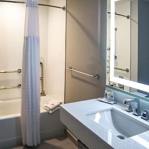 King Suite Mobility accessible
