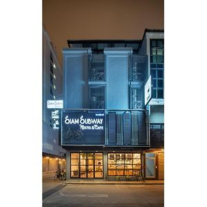 Siam Subway Hostel And Cafe