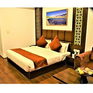 Budget King Room