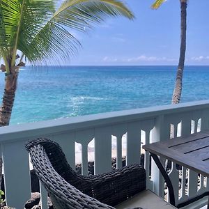 Petite Oceanfront King Room