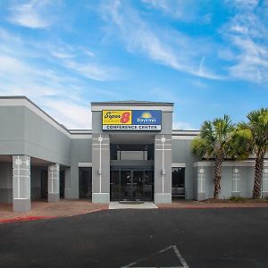 Days Inn By Wyndham Mobile I-65