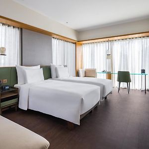 Deluxe Corner Twin Room