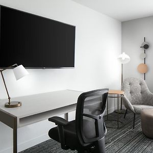 Studio Two Queen Beds