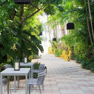 Premium King Room Garden View