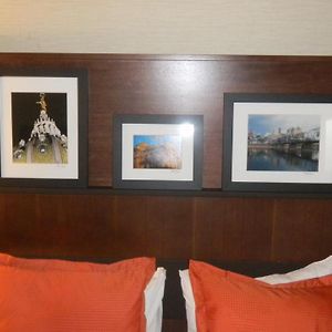 One-Bedroom Suite