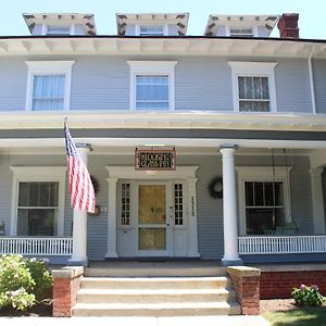 Looking Glass Inn