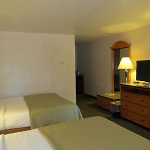 Suite Two Queen Beds Non-Smoking