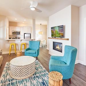 Deluxe Queen Suite