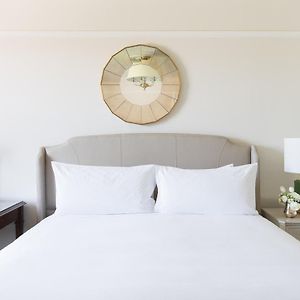 Deluxe  King Room Mobility accessible