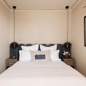 Small Queen Room