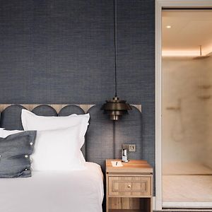 Executive Queen Room