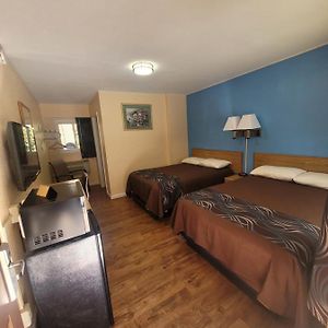 Double or Twin Room Bathroom