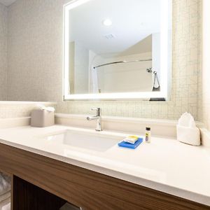 King Suite Hearing accessible