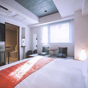 Queen Suite