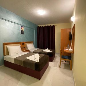 Budget King Room
