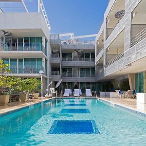 King Suite Pool View