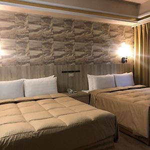 Deluxe Family Suite (High Zone)