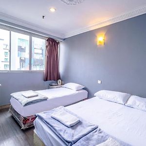 Grand Triple Room