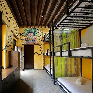 Dormitory Room Mixed