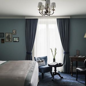 Signature King Room