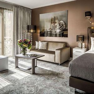 Standard Queen Suite