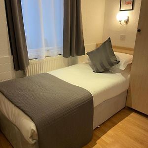 Classic Single Room