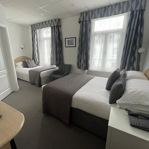 Classic Twin Room