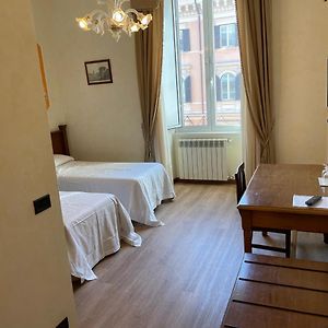 Classic Queen Room