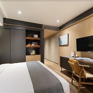 Premier King Room
