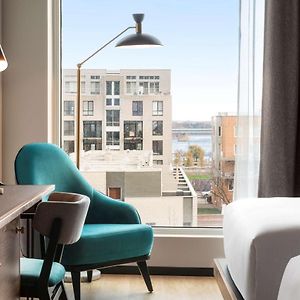 Upper Floors Queen Room