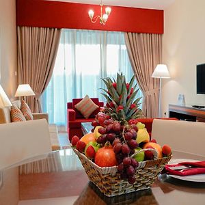 Deluxe One-Bedroom Apartment