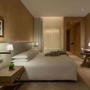 Superior Upper Floors King Room