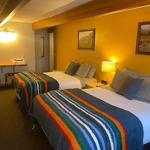 Modern Queen Room