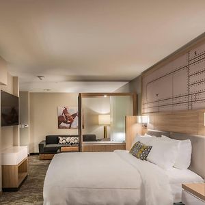 King Suite Hearing accessible