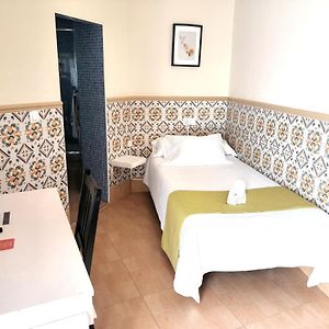 Single Room Private Bathroom