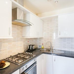 Superior One-Bedroom Apartment