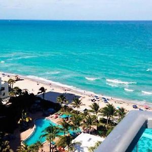 Beautiful Penthouse Condo With Stunning Views Of Both Ocean And City