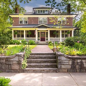 Sweet Biscuit Inn
