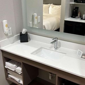 Queen Suite Disability Access