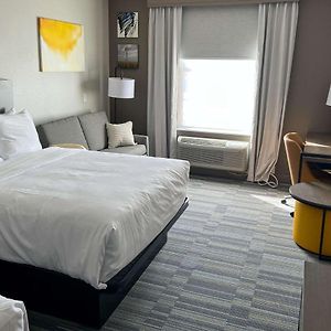 Queen Suite Disability Access
