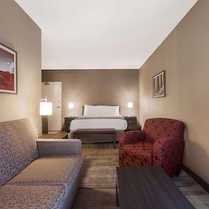 Queen Suite